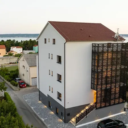 M&a * Kaštela