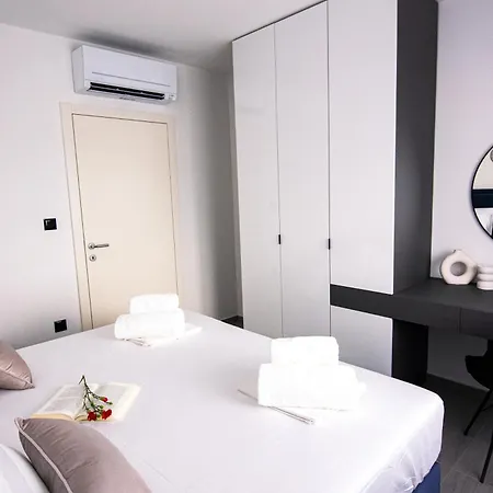 M&a Apartment *