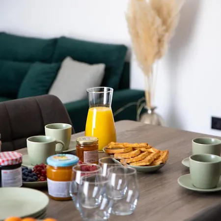M&a Apartment *