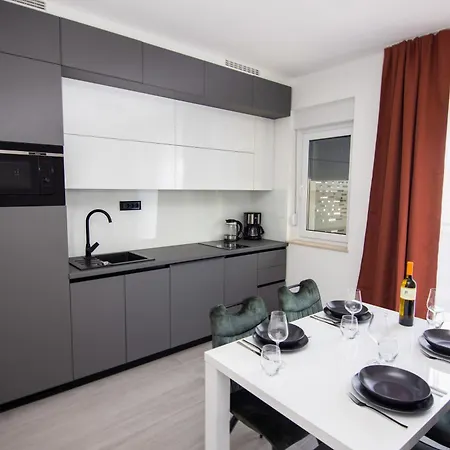 Apartment M&a