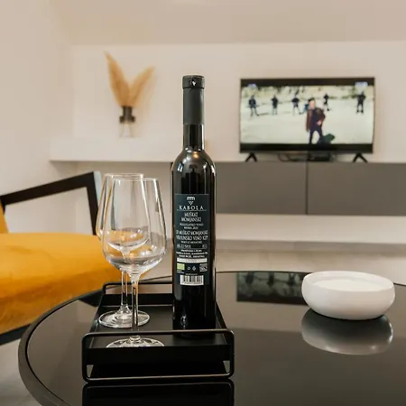 M&a Apartment