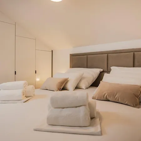 M&a Apartment *